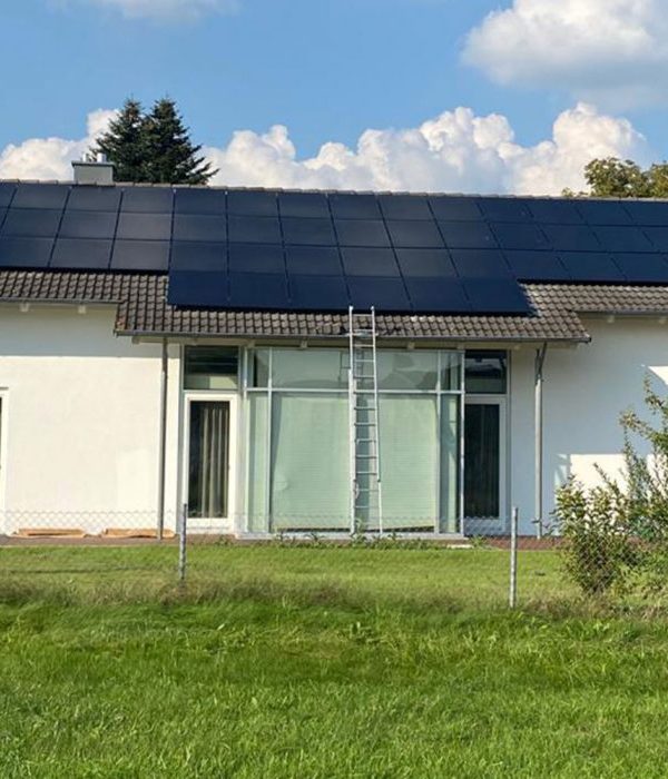 swb-solar-haus-solaranlage2-700x700